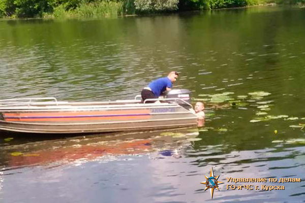 На реке Сейм вновь спасли человека от гибели.