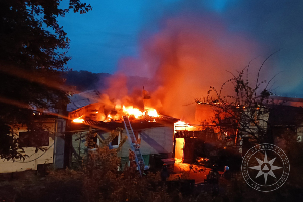 Четыре семьи пострадали в результате пожара в центре Курска
